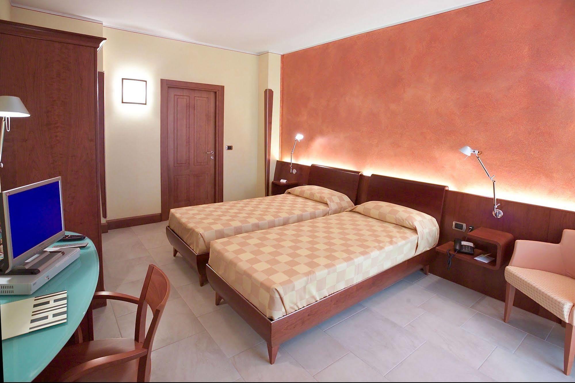 Albergo Ristorante San Marco Carmagnola Ngoại thất bức ảnh
